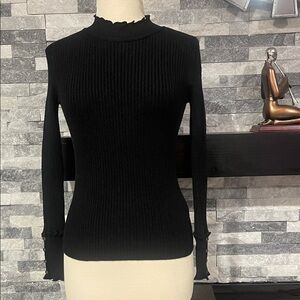 ILLA ILLA Knit Sweater Women’s Size S